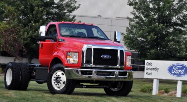 2017 Ford F-750 view