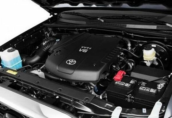 2017 Toyota 4Runner TRD Pro engine