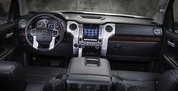 2018 Toyota Tacoma interior