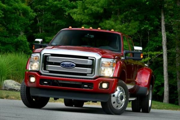 2016 Ford F-450 front