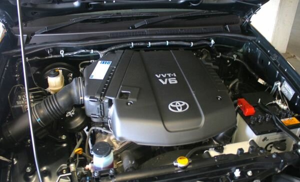 2016 Toyota Hilux engine