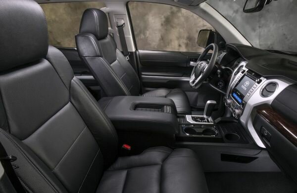 2016 Toyota Tundra interior