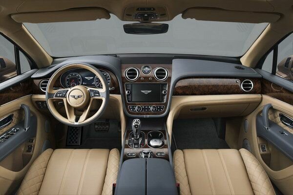 2016 Bentley Bentayga interior