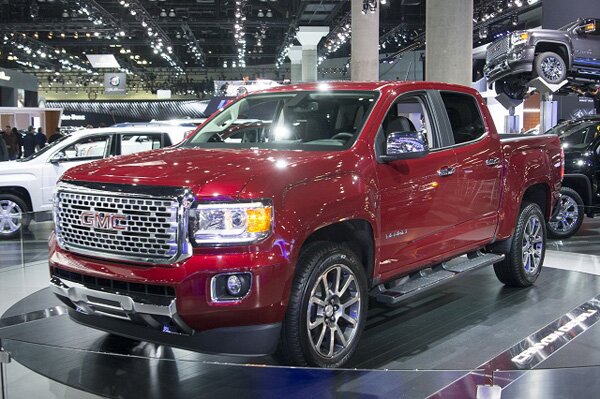 2018-gmc-denali-3500hd-auto-show